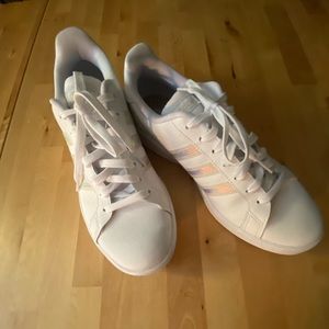 Women's Adidas Grand Court Sneakers in White/Iridescent Size 10